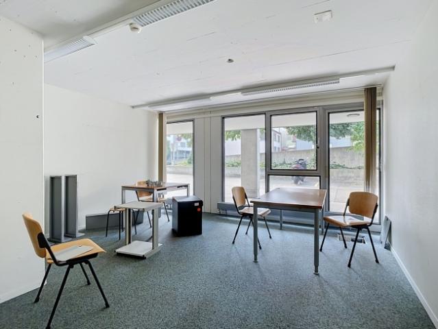 CA. 860 M² GROSSE, AUFTEILBARE GESCHÄFTSFLÄCHE IM ERDGESCHOSS