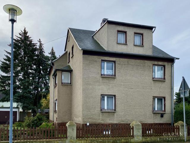 Ca. 200 qm Wfl. + geräumige Nebengebäude Hier können Sie sich verwirklichen!