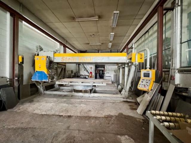 ca. 250 m² Produktionshalle und ca. 85 m² Büro in Hüttenberg zu vermieten