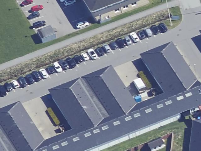 Ca. 305 m² kontor og ca. 311 m² lager