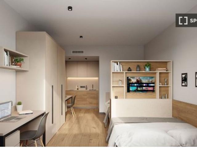 Cama en alquiler en una residencia en Sant Martí