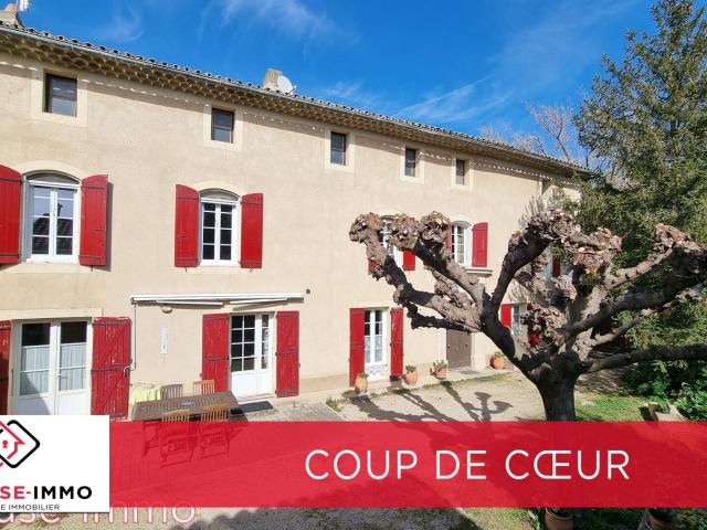 CAMARET SUR AYGUES – MAISON DE VILLAGE – GARAGE – CAVE – DEPENDA
