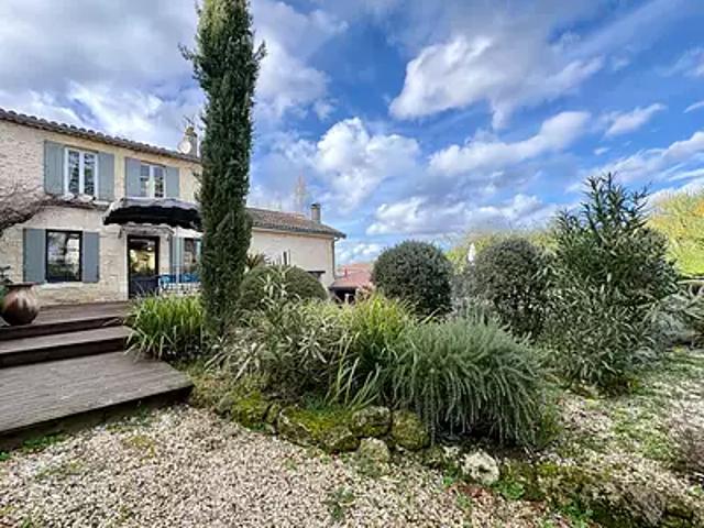Camblanes et Meynac 33360 Achat / Vente maison 6 pièces t6 au dernier étage cave