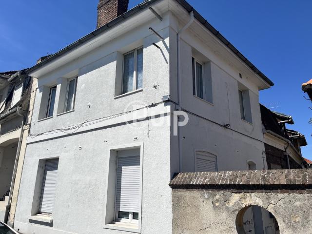 CAMBRAI IMMEUBLE DE RAPPORT 2 appartements loués