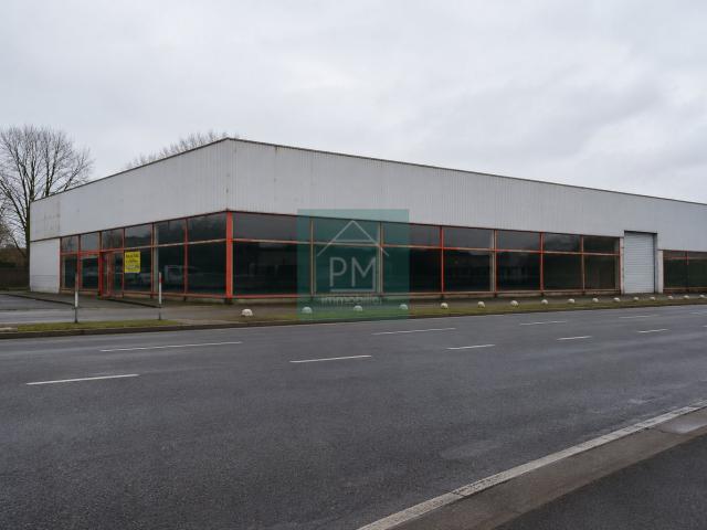 CAMBRAI LOCAL COMMERCIAL INDÉPENDANT 1 900 M2 FORTE VISIBILITÉ