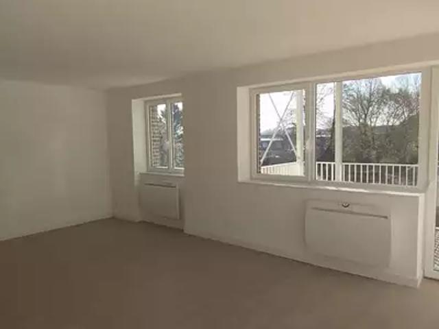 Cambrai 59400 Location appartement 2 pièces t2 au dernier étage cave
