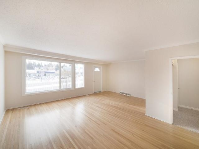 Cambrian Court 3 Bedroom Apartment for Rent at 47 Cornell Rd Nw, Calgary, AB T2K 1V6 Cambrian Heights
