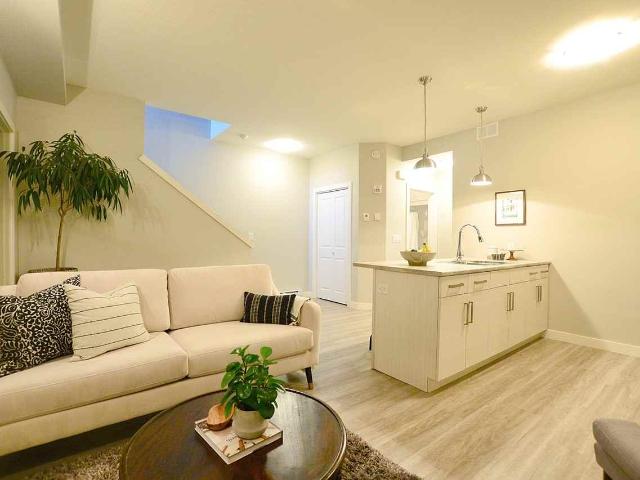 Cambridge Way 3 Bedroom Home for Rent at 29 Cambridge Way, Steinbach, MB R5G 2S5