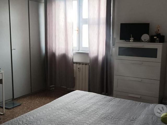 Camera 450 euro piu' spese