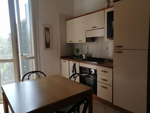 Camera completa di arredo euro 490 utenze comprese