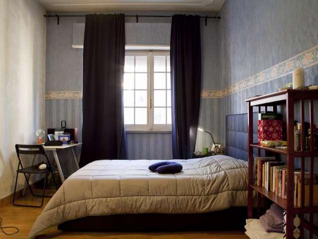 Camera arredata in appartamento con 4 camere da letto a Prati, Roma