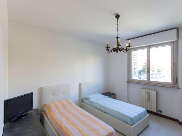 Camera doppia in affitto in appartamento con 2 camere da letto a Milano