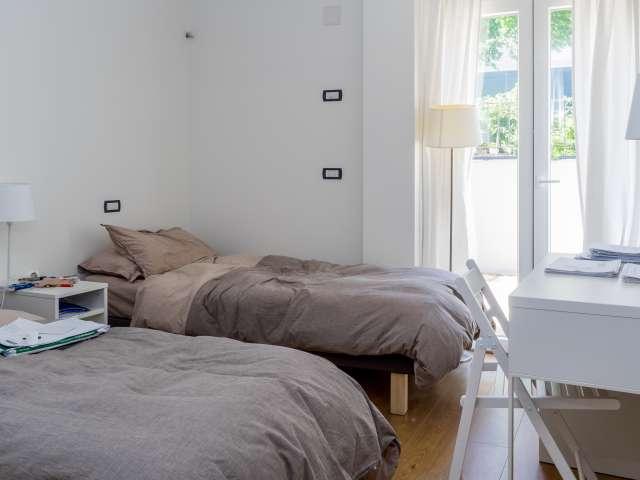 Camera interiore in appartamento con 3 camere da letto a Gallaratese, Milano