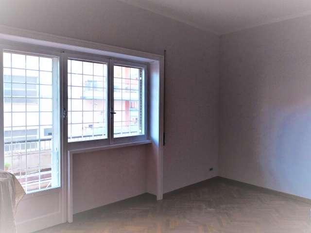 Camera in affitto in un appartamento con 4 camere da letto in Aurelio Sud, Roma