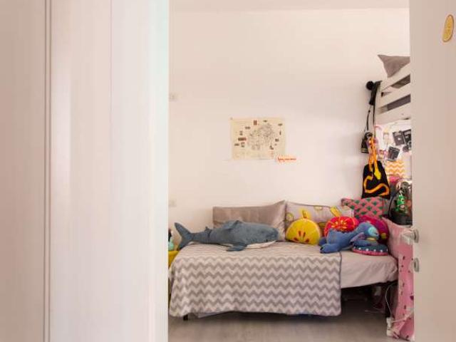 Camera in affitto in appartamento con 2 camere da letto a Bovisa, Milano