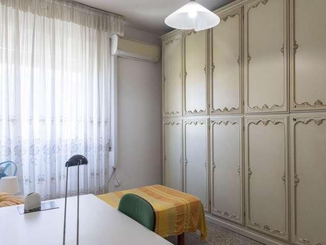 Camera in affitto in appartamento con 2 camere da letto a Ostiense, Roma