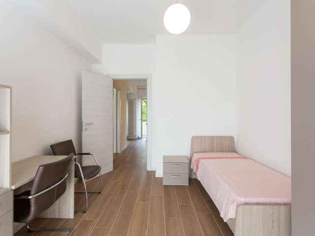 Camera in affitto in appartamento con 2 camere da letto a Milano