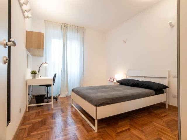 Camera in affitto in appartamento con 2 camere da letto a Pasteur, Milano