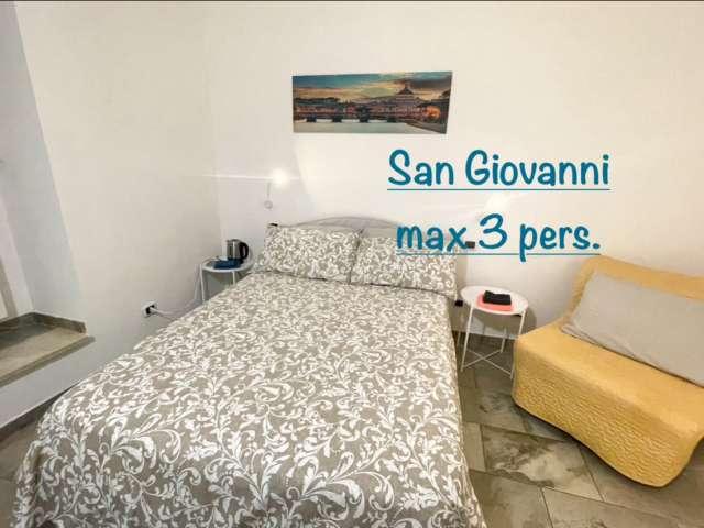 Camera in affitto in appartamento con 2 camere da letto a Roma