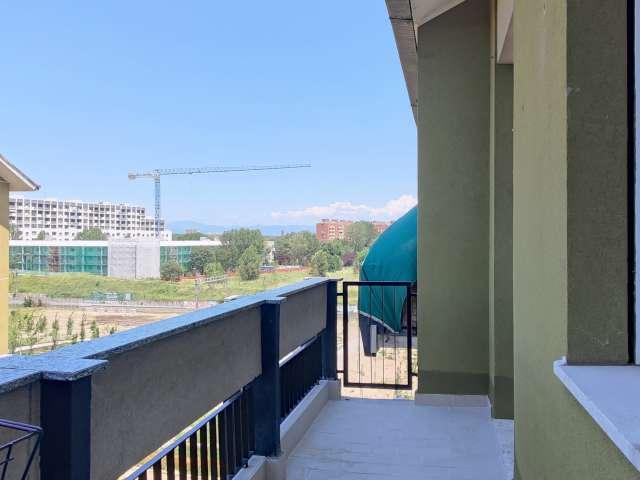 Camera in affitto in appartamento con 3 camere da letto a Milano