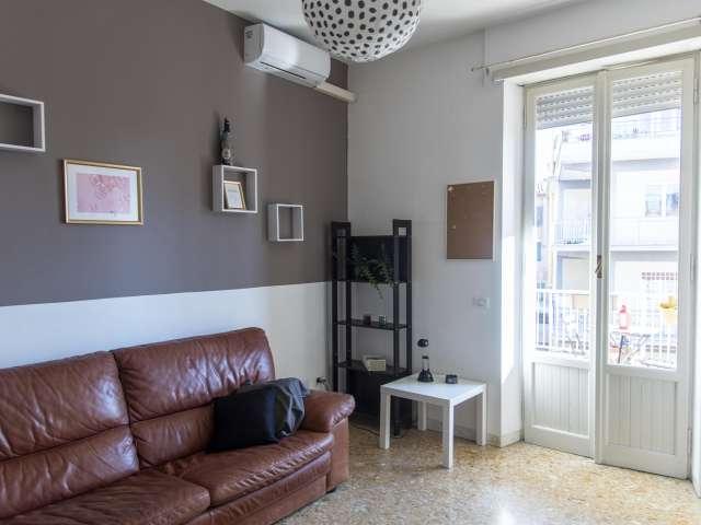 Camera in affitto in appartamento con 4 camere da letto a Roma