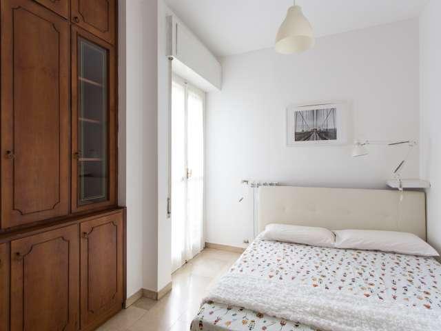 Camera in affitto in appartamento con 5 camere da letto a Milano