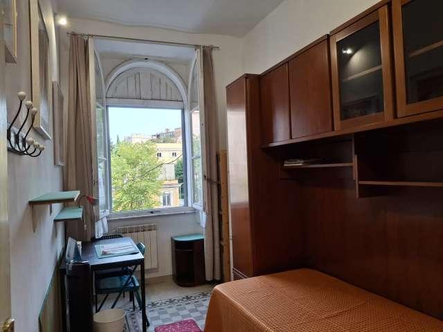 Camera in appartamento con 4 camere da letto a Salario, Roma