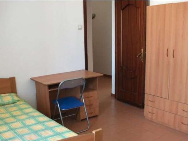 Camera in appartamento condiviso a Monserrato