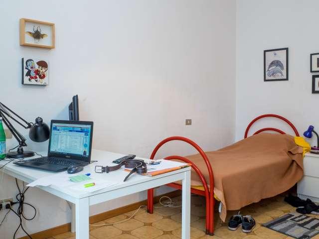 Camera in appartamento condiviso a Giambellino, Milano