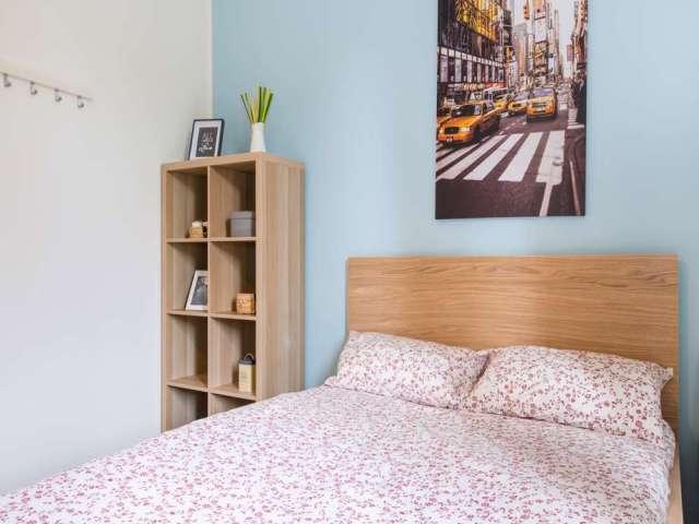 Camera in appartamento condiviso con 3 camere da letto a Giambellino