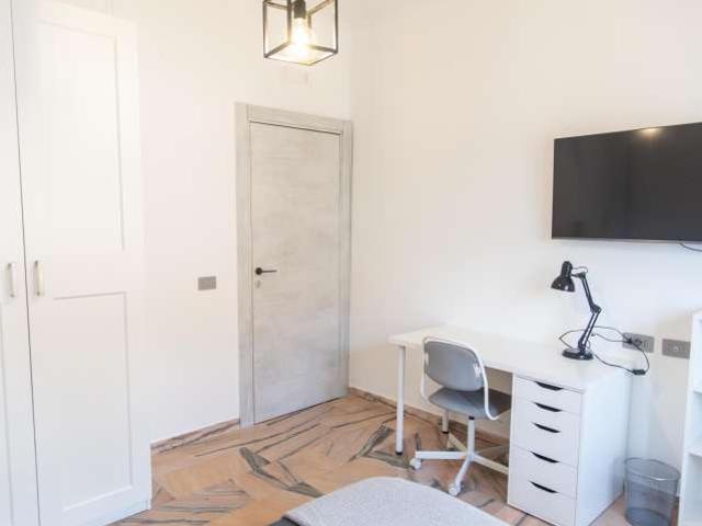 Camera in appartamento condiviso con 3 camere da letto a Ottavia, Roma