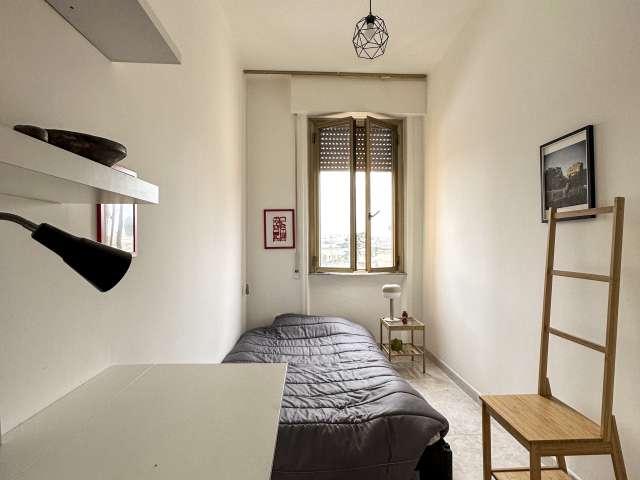 Camera in appartamento condiviso con 3 camere da letto, San Lorenzo, Roma