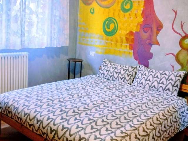 Camera in appartamento condiviso con 1 camera da letto a San Vitale, Bologna