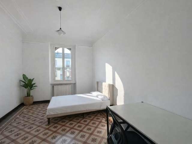 Camera in appartamento condiviso con 2 camere da letto in affitto a Isola, Milano