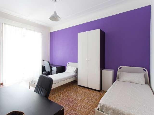 Camera in appartamento condiviso con 7 camere da letto in Città Studi, Milano