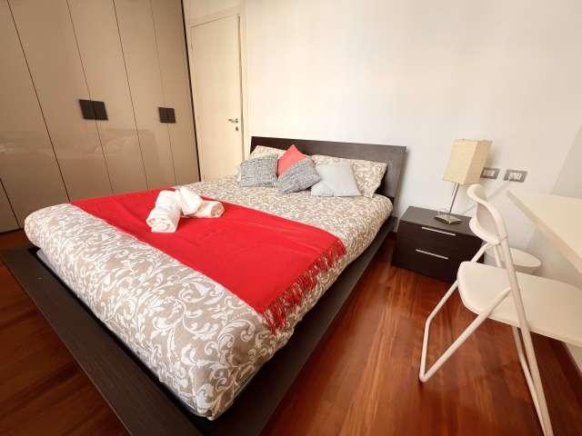 Camera in appartamento condiviso con 4 camere da letto a Tibaldi, Milano