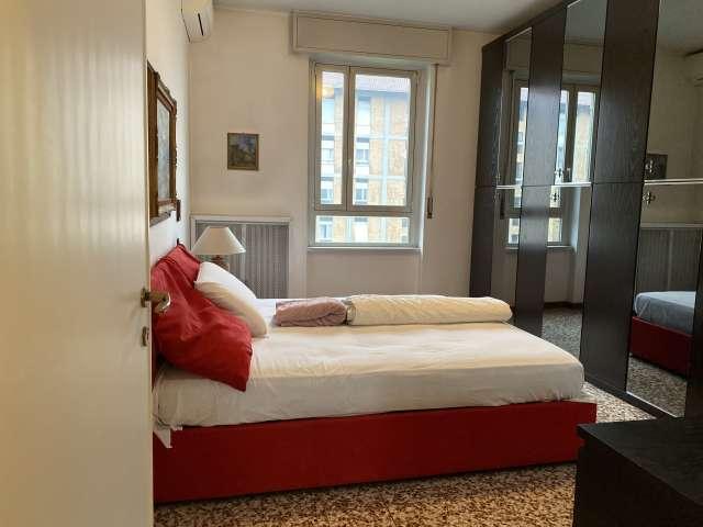 Camera in appartamento condiviso con 4 camere da letto a Gallaratese, Milano