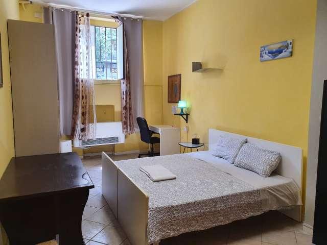 Camera in appartamento condiviso con 4 camere da letto a San Cristoforo, Milano