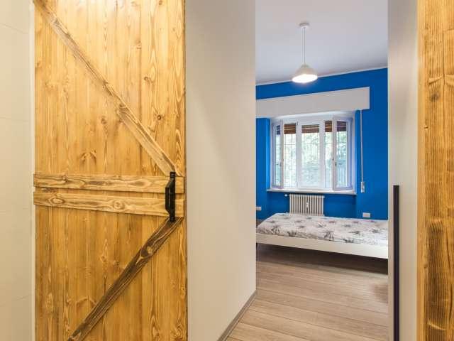 Camera in appartamento condiviso con 4 camere da letto in affitto a Bande Nere, Milano