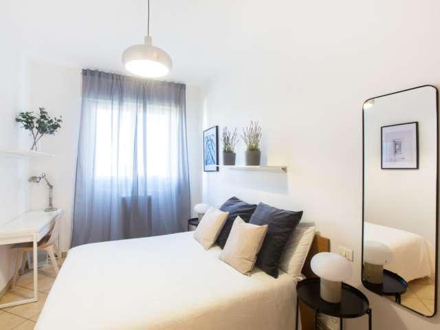 Camera in appartamento condiviso con 4 camere da letto nel Quarto Cagnino, Milano