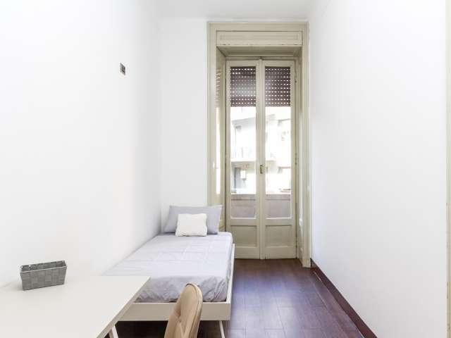 Camera in affitto in un appartamento condiviso con 5 camere da letto, Buenos Aires, Milano