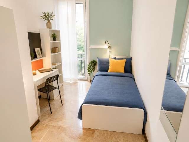 Camera in appartamento condiviso con 5 camere da letto a Guastalla