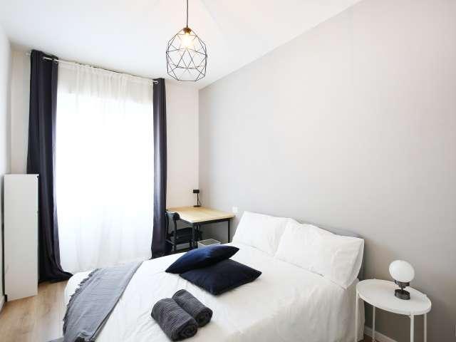 Camera in appartamento condiviso con 5 camere da letto, Quarto Cagnino