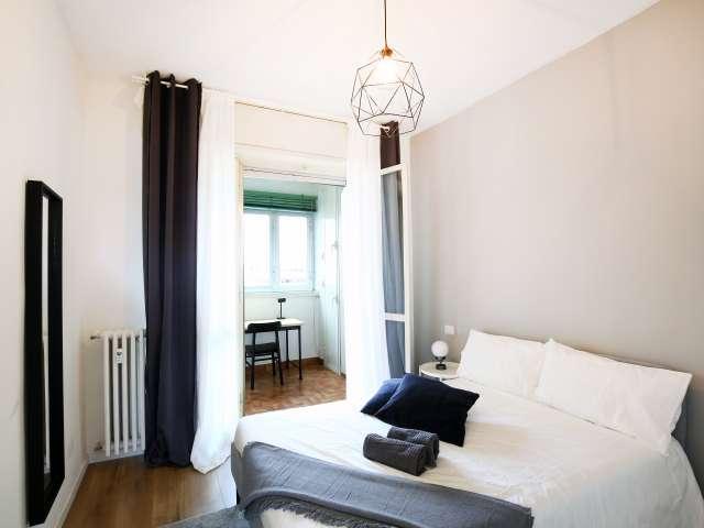 Camera in appartamento condiviso con 5 camere da letto, Quarto Cagnino