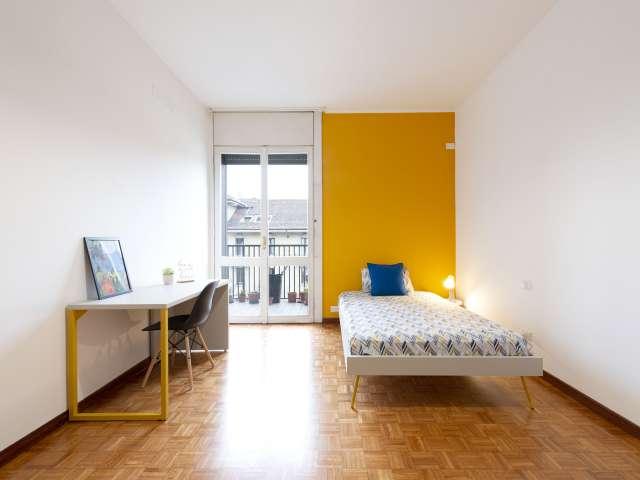 Camera in appartamento condiviso con 6 camere da letto a Buenos Aires Venezia, Milano