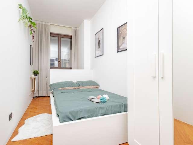 Camera in appartamento condiviso con 8 camere da letto, Ghisolfa, Milano