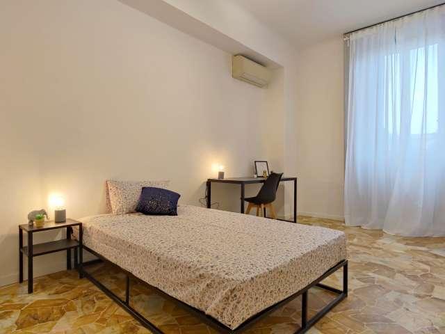 Camera in appartamento condiviso da 6 camere a Buenos Aires Venezia, Milano