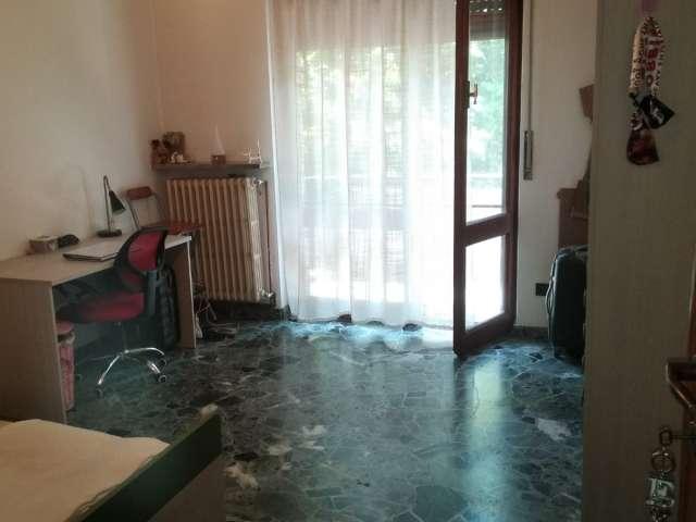 Camera in appartamento condiviso in affitto a Stadera, Milano