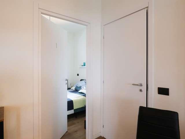 Camera in appartamento condiviso in affitto a Quarto Cagnino, Milano