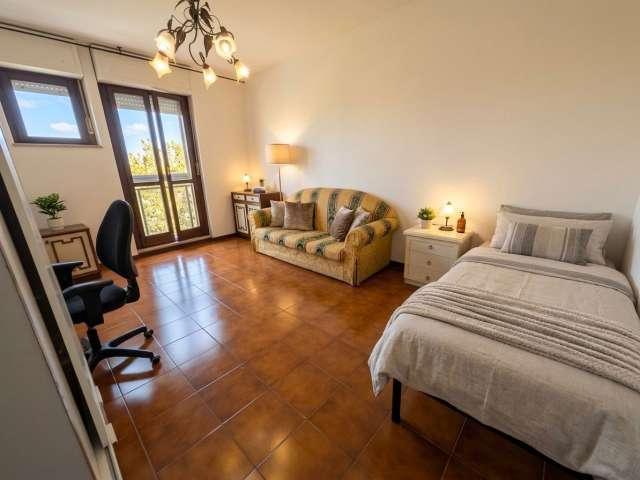Camera in appartamento condiviso in affitto ad Acilia Sud, Roma